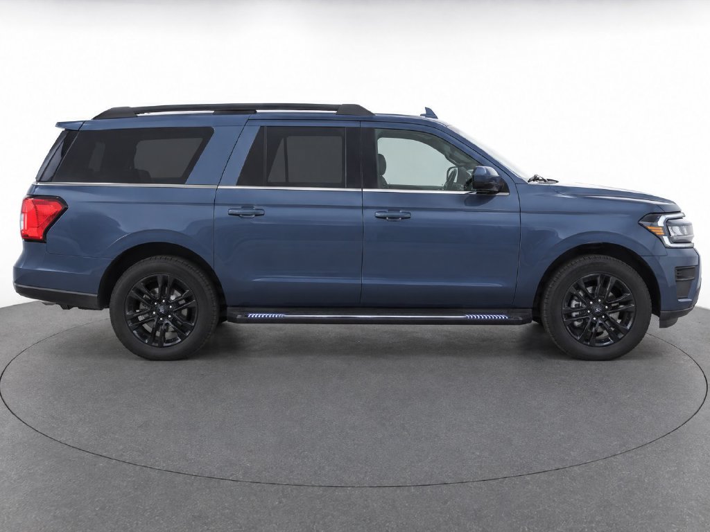 Used 2022 Ford Expedition Max XLT AWD/4WD image 10