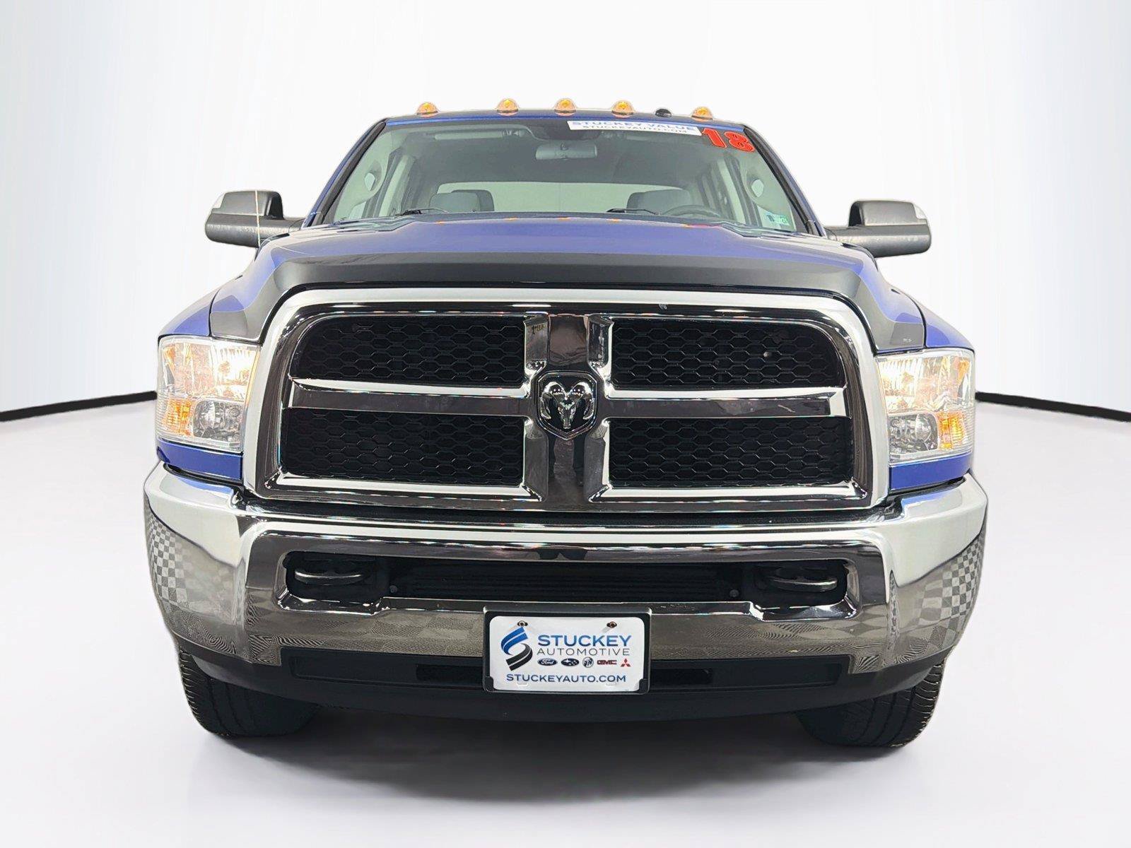 Used 2018 RAM 3500 Tradesman w/ Chrome Appearance Group AWD/4WD image 6