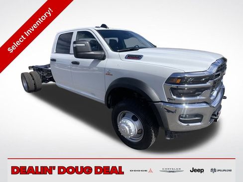 New 2026 RAM 5500 Tradesman w/ Chrome Appearance Group image 10