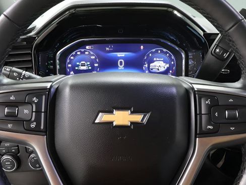 Used 2024 Chevrolet Silverado 1500 LT AWD/4WD image 12