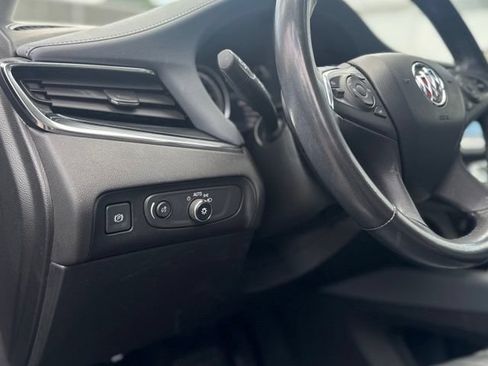 Used 2020 Buick Enclave Essence w/ Sound and Sites Package AWD/4WD image 14