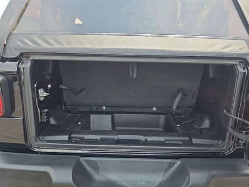 Used 2020 Jeep Wrangler Sport image 13