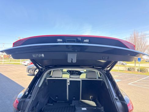 Used 2025 Audi Q5 Premium Plus w/ Premium Plus image 23