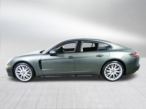 Used 2022 Porsche Panamera 4 AWD/4WD image 4