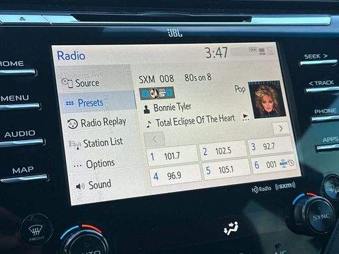 Used 2019 Toyota Camry XSE w/ Navigation Package image 17