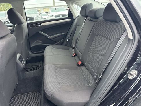 Used 2017 Volkswagen Passat 1.8T S image 12