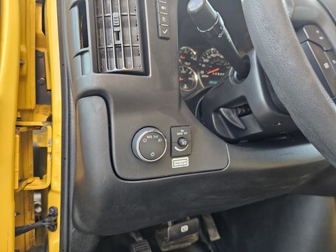 Used 2018 GMC Savana 3500 Extended w/ Driver Convenience Package RWD image 15