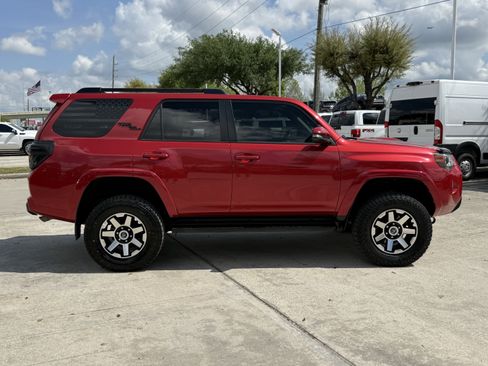 Used 2021 Toyota 4Runner TRD Off-Road Premium image 3