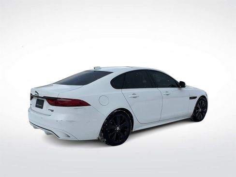 Used 2022 Jaguar XF R-Dynamic SE image 8