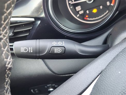 Used 2022 Buick Encore GX Select image 26