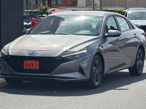 Used 2023 Hyundai Elantra SEL FWD image 10