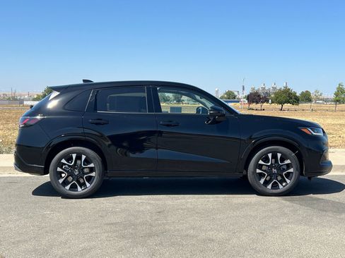 New 2026 Honda HR-V EX-L image 3