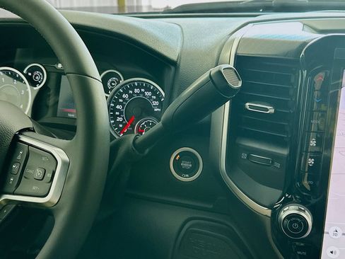 New 2026 RAM 3500 Big Horn AWD/4WD image 12