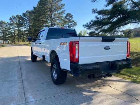 Used 2023 Ford F250 XL w/ Camper Package image 6