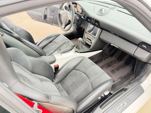 Used 2007 Porsche 911 GT3 image 25