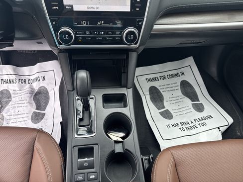 Used 2019 Subaru Outback 2.5i Touring AWD/4WD image 16