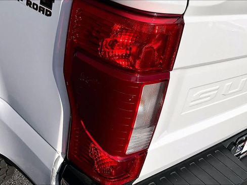 Used 2021 Ford F250 XLT w/ FX4 Off-Road Package image 26