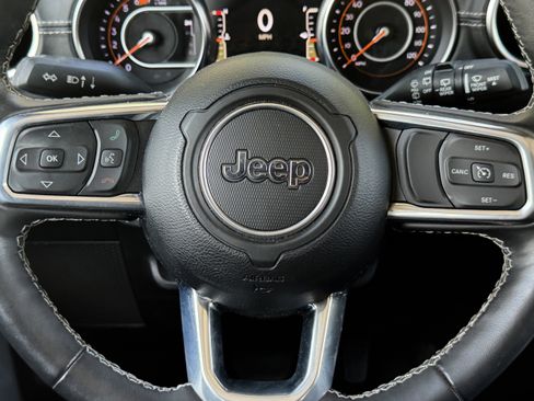 Used 2023 Jeep Wrangler Sahara w/ LED Lighting Group AWD/4WD image 19