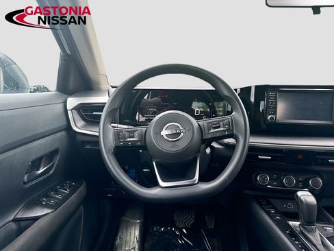 Used 2025 Nissan Kicks S FWD image 27