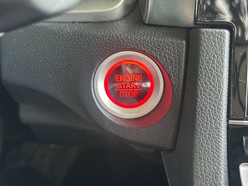 Used 2017 Honda Civic Touring image 28