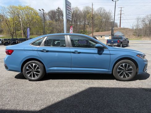 Used 2026 Volkswagen Jetta S image 5