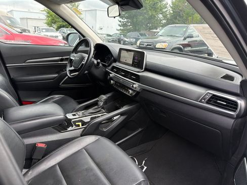 Used 2022 Kia Telluride LX FWD image 5