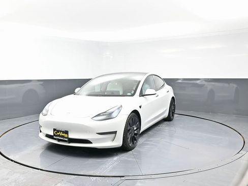 Used 2021 Tesla Model 3 Performance image 4