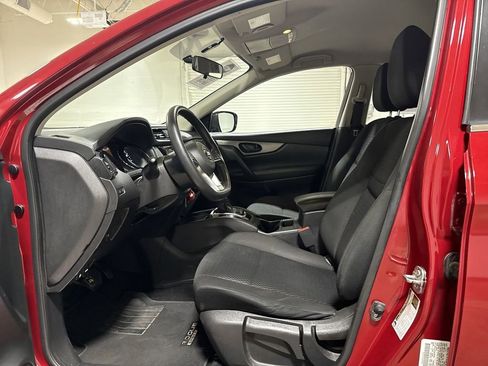 Used 2018 Nissan Rogue Sport S FWD image 19