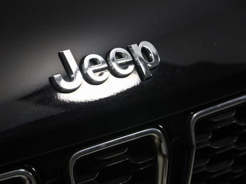 Used 2022 Jeep Grand Cherokee L Limited image 19