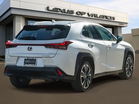 Certified 2024 Lexus UX 250h FWD image 4
