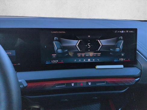 Used 2025 BMW X3 xDrive30i w/ Premium Package image 14