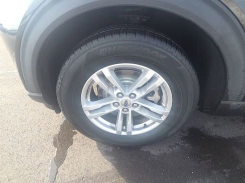 Used 2020 Ford Explorer XLT w/ Equipment Group 202A image 16