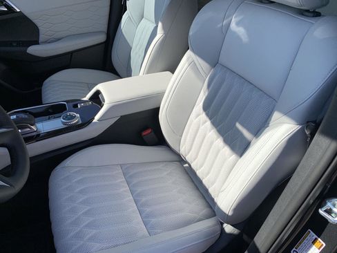 New 2025 Mitsubishi Outlander SEL image 11