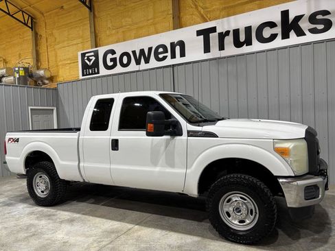 Used 2016 Ford F250 XL w/ Power Equipment Group AWD/4WD image 3