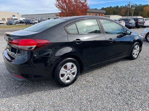 Used 2017 Kia Forte LX image 7
