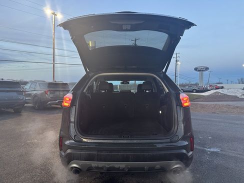 Used 2024 Ford Edge Titanium image 5