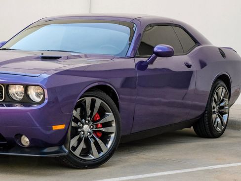 Used 2013 Dodge Challenger SRT8 w/ Harman Kardon Audio Group image 11