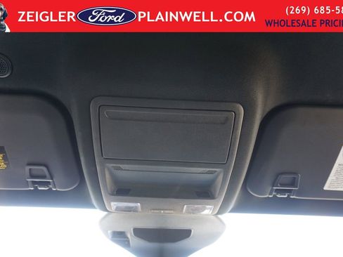 Used 2025 Ford Escape ST-Line image 29