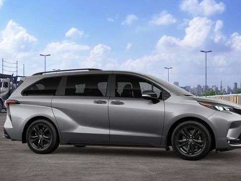 New 2026 Toyota Sienna XSE image 15