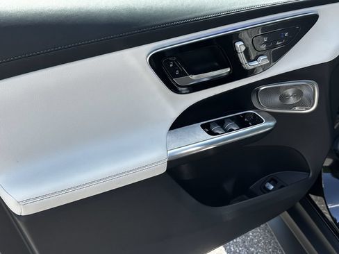 Certified 2025 Mercedes-Benz GLC 350e 4MATIC image 11