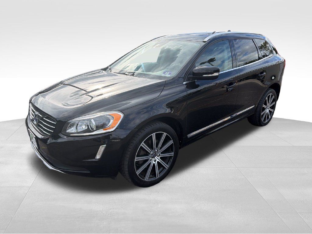 Used 2017 Volvo XC60 T6 Inscription w/ Preferred Option Package AWD/4WD image 3