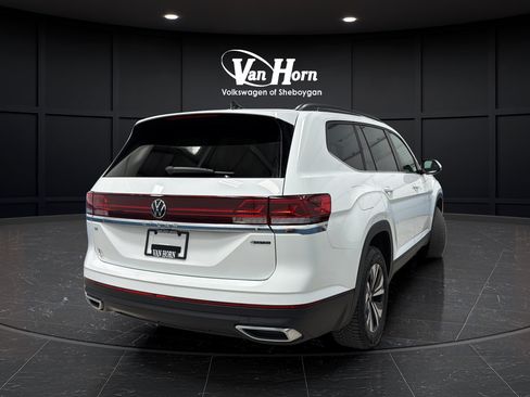 Used 2024 Volkswagen Atlas SE AWD/4WD image 7