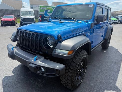 Used 2023 Jeep Wrangler Unlimited w/ Cold Weather Group AWD/4WD image 8