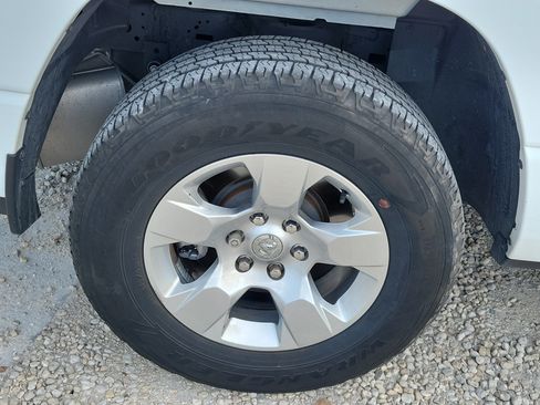 Used 2024 RAM 1500 Big Horn RWD image 10