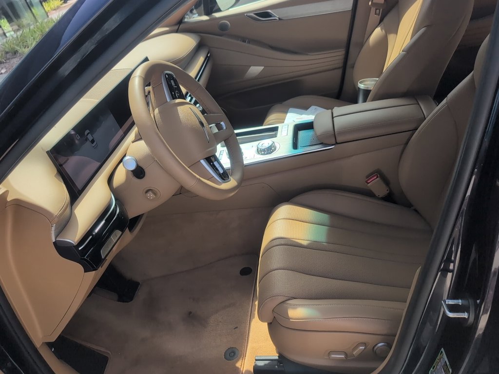 Certified 2026 Genesis G80 2.5T Advanced AWD/4WD image 3