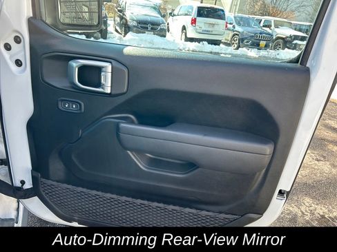 Used 2023 Jeep Wrangler Unlimited w/ Sun & Screen Package image 35