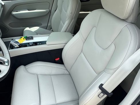 New 2026 Volvo XC60 B5 Ultra w/ Protection Package Premier image 19