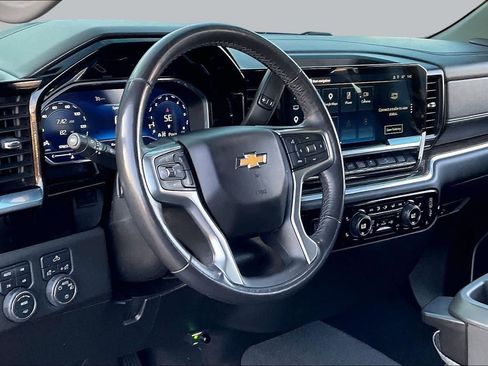 Used 2022 Chevrolet Silverado 1500 LT w/ Texas Edition Plus AWD/4WD image 17