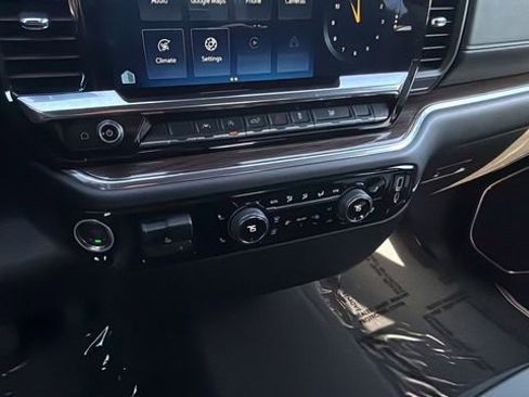 Used 2025 Chevrolet Silverado 1500 LT image 14