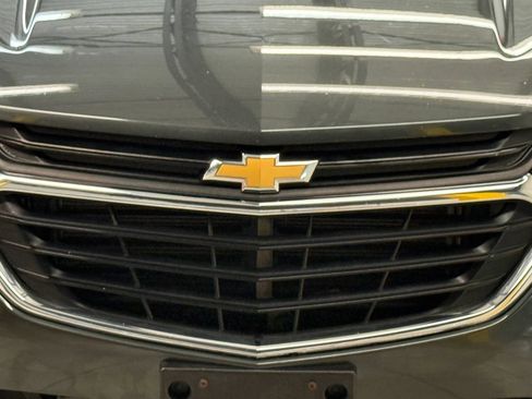 Used 2018 Chevrolet Equinox LS AWD/4WD image 5